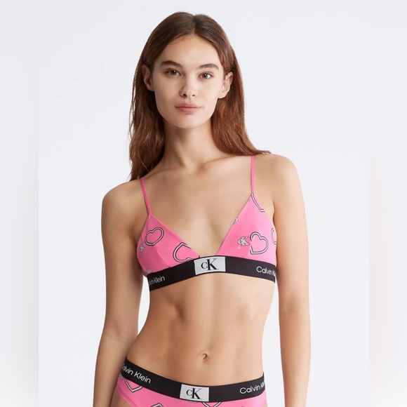 NWT Calvin Klein Set - Picture 5 of 8